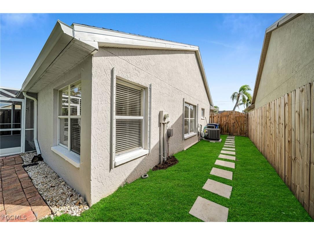 15069 Cloverdale Drive Fort Myers FL 33919 2026009850 image33