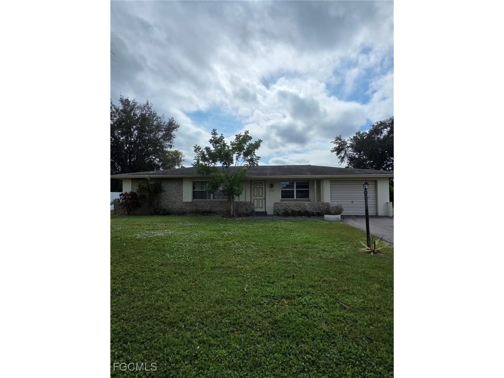 1507 Medford Place Lehigh Acres FL 33936 2025019565 image1