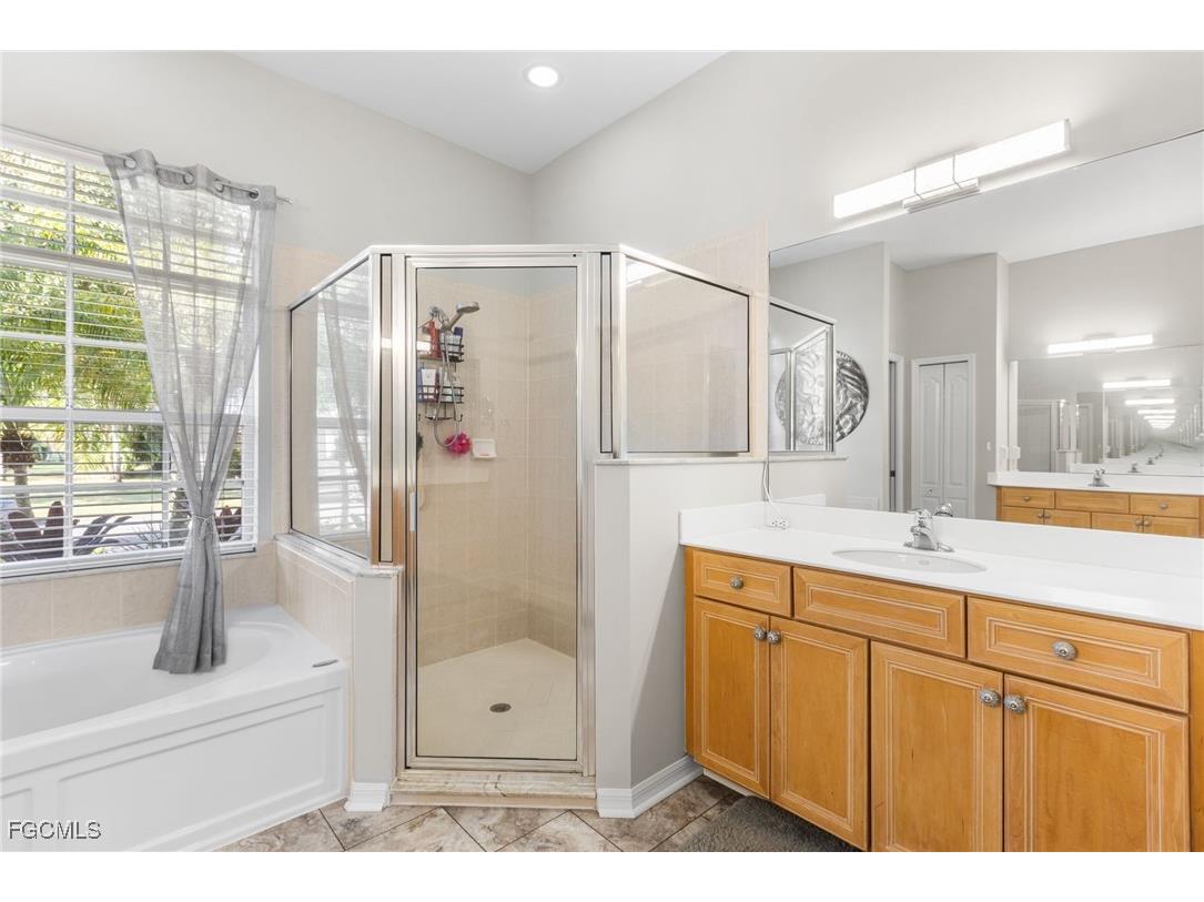 15079 Balmoral Loop Fort Myers FL 33919 2025020572 image19