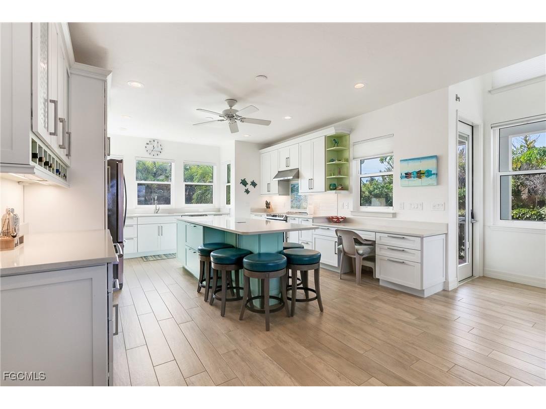 1508 Middle Gulf Drive Sanibel FL 33957 2025023717 image8