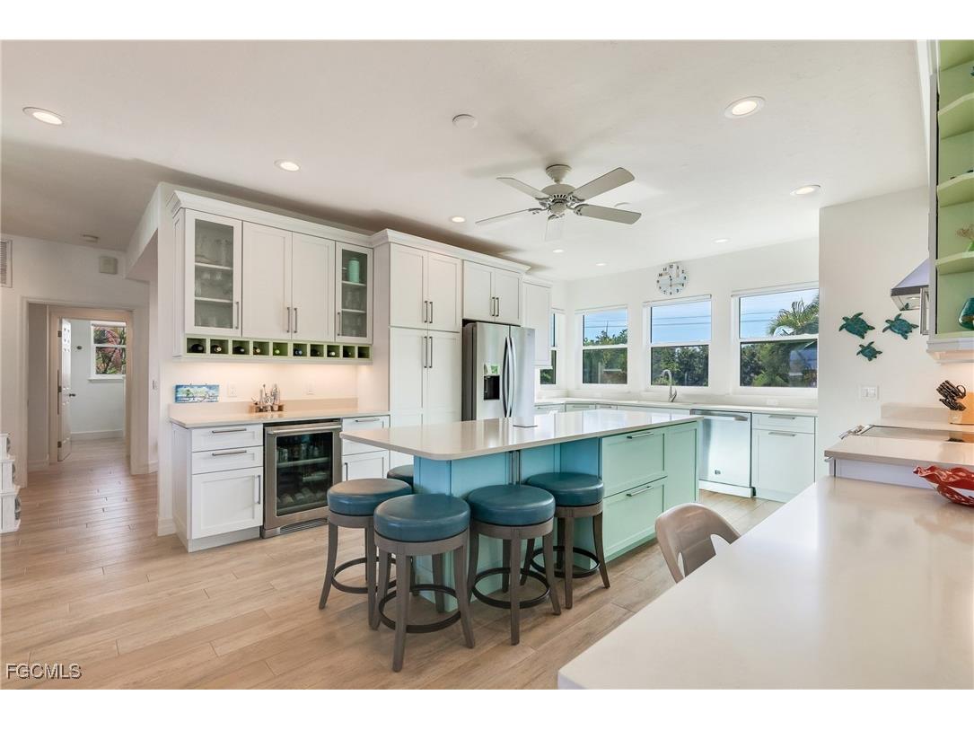 1508 Middle Gulf Drive Sanibel FL 33957 2025023717 image9