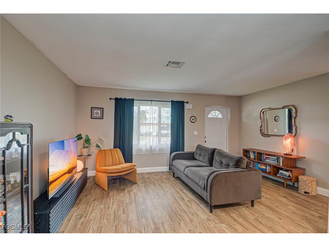 15083 Buckeye Drive Fort Myers FL 33905 2025012628 image6