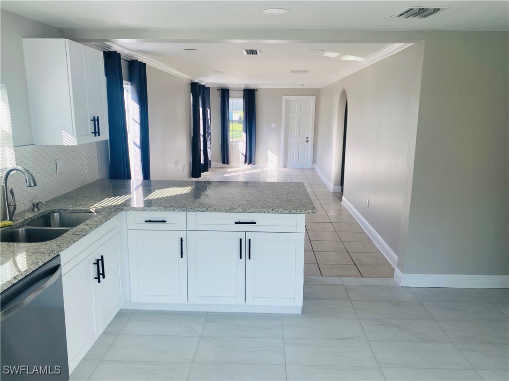 151 7th Street Naples FL 34113 225083031 image4