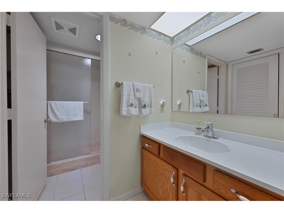 151 Quail Forest Boulevard #202 Naples FL 34105 225076394 image12