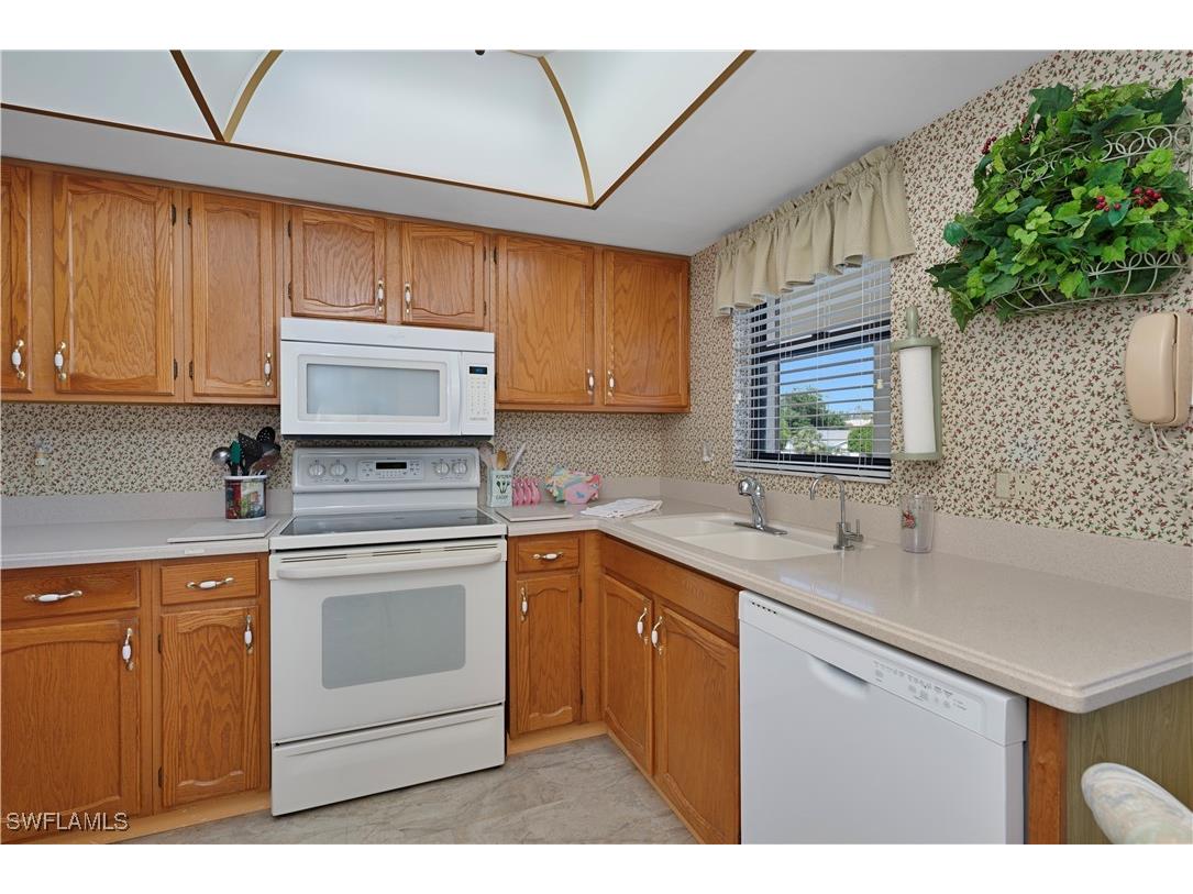 151 Quail Forest Boulevard #202 Naples FL 34105 225076394 image6