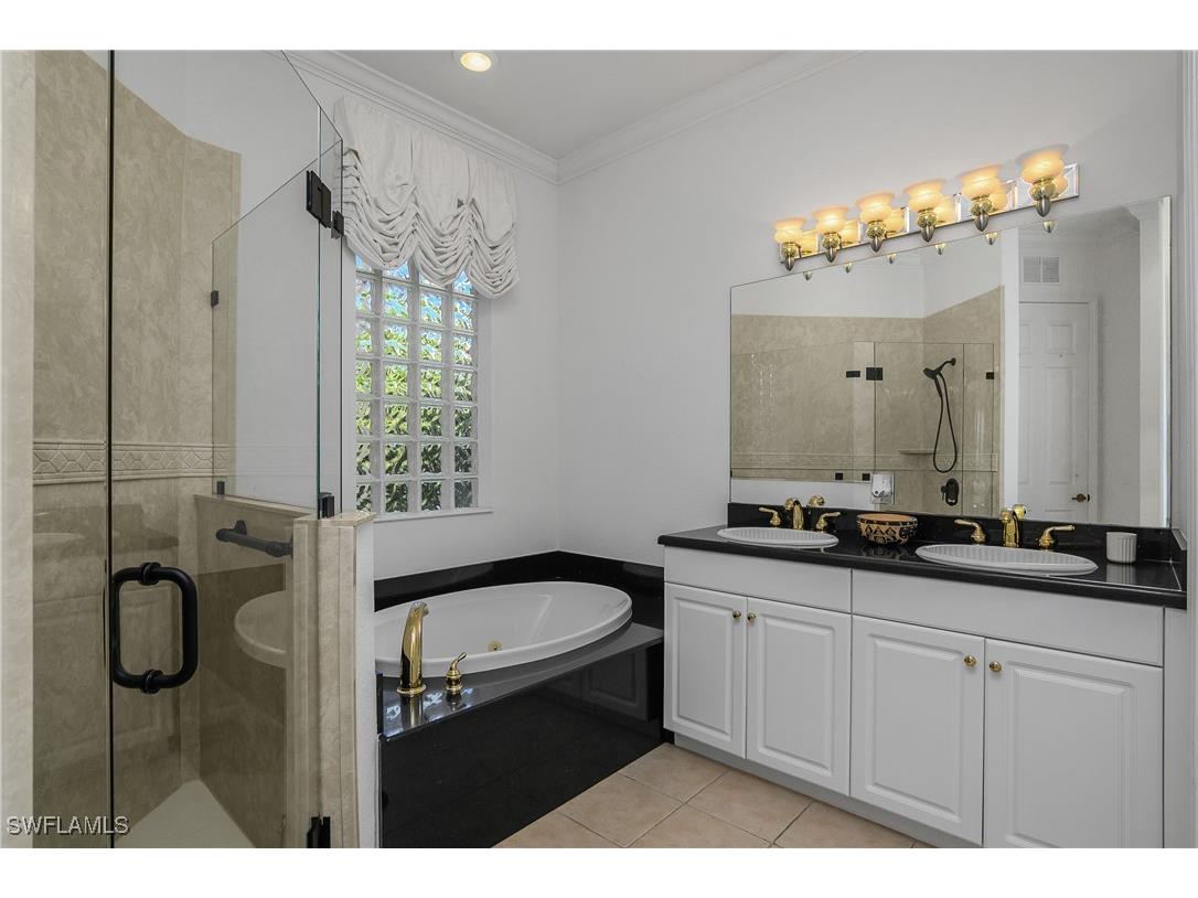 151 Vista Lane Naples FL 34119 225057925 image21