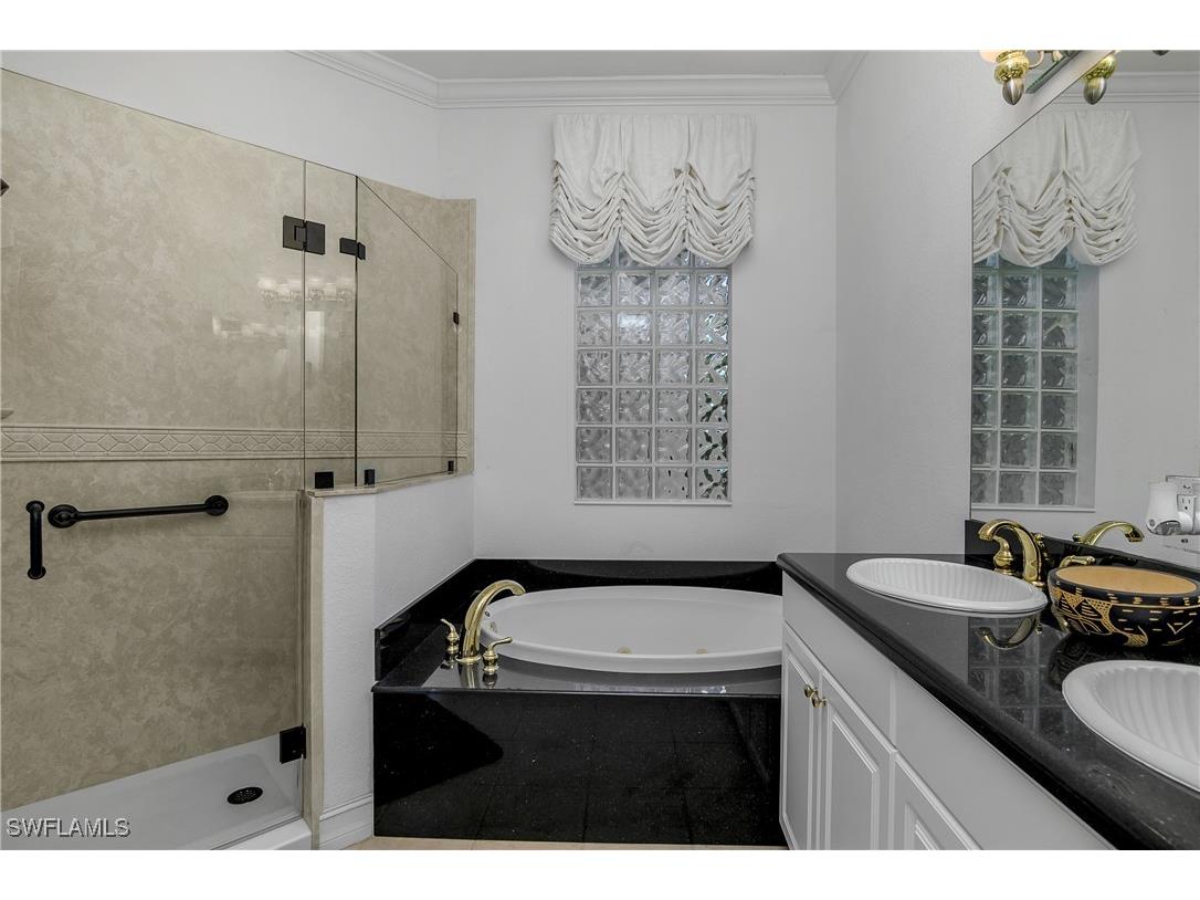 151 Vista Lane Naples FL 34119 225057925 image22