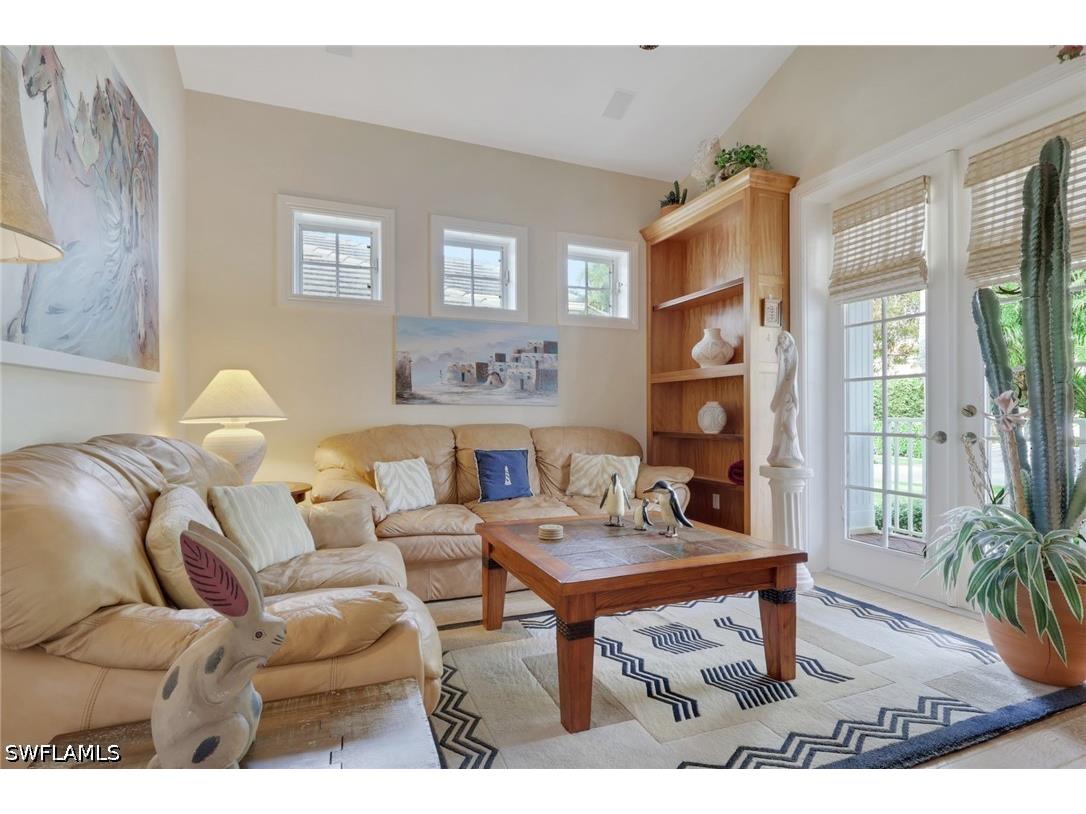 1510 Chesapeake Avenue Naples FL 34102 226013587 image17