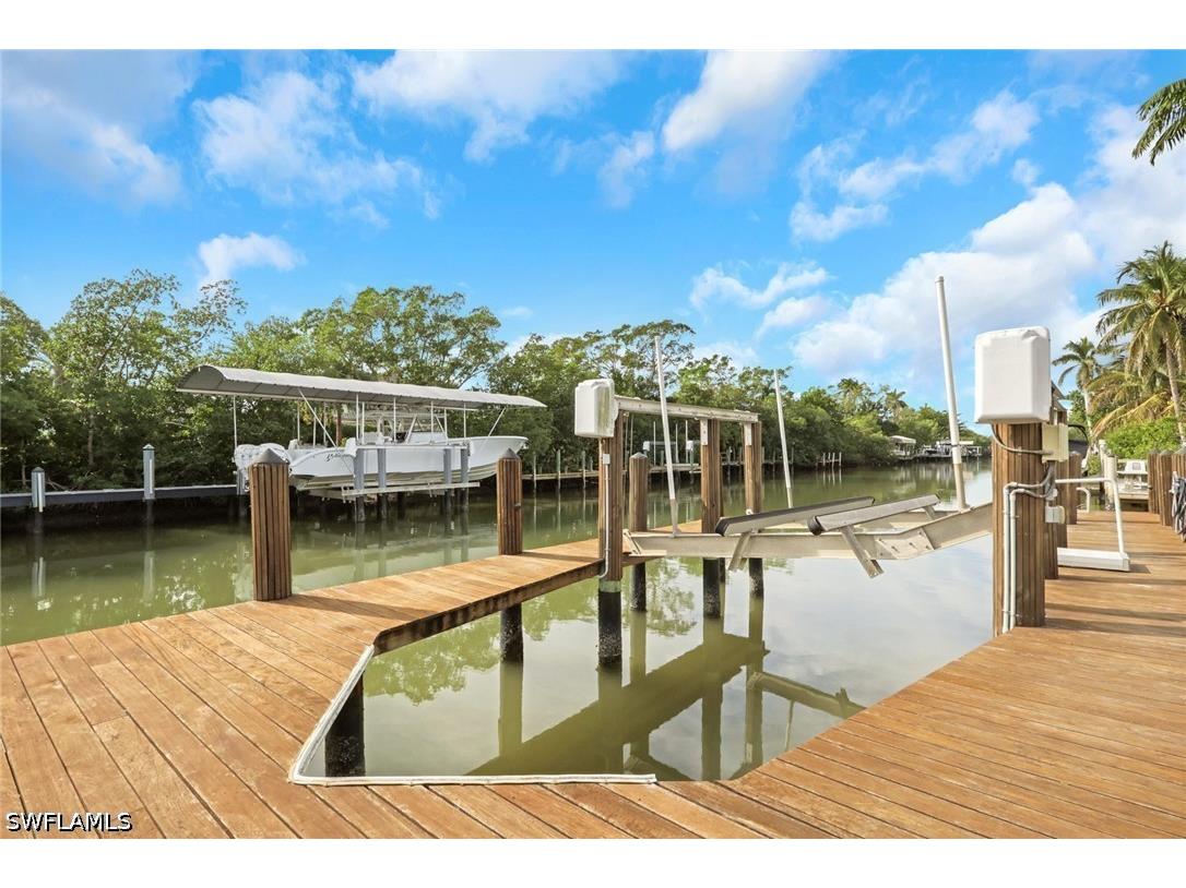 1510 Chesapeake Avenue Naples FL 34102 226013587 image29