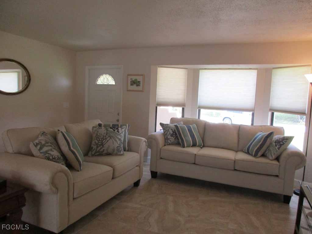 1510 SE 11th Place Cape Coral FL 33990 2025001750 image2