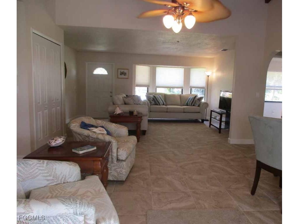 1510 SE 11th Place Cape Coral FL 33990 2025001750 image4