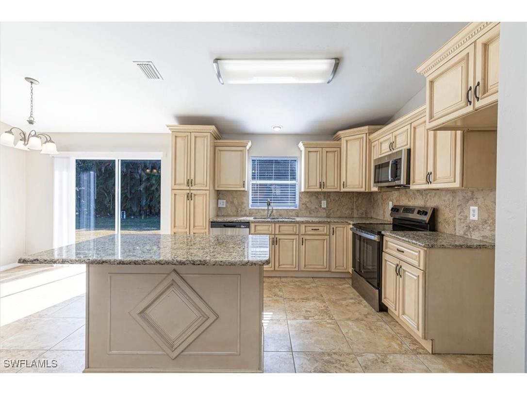 1510 SW 13th Terrace Cape Coral FL 33991 225082663 image5