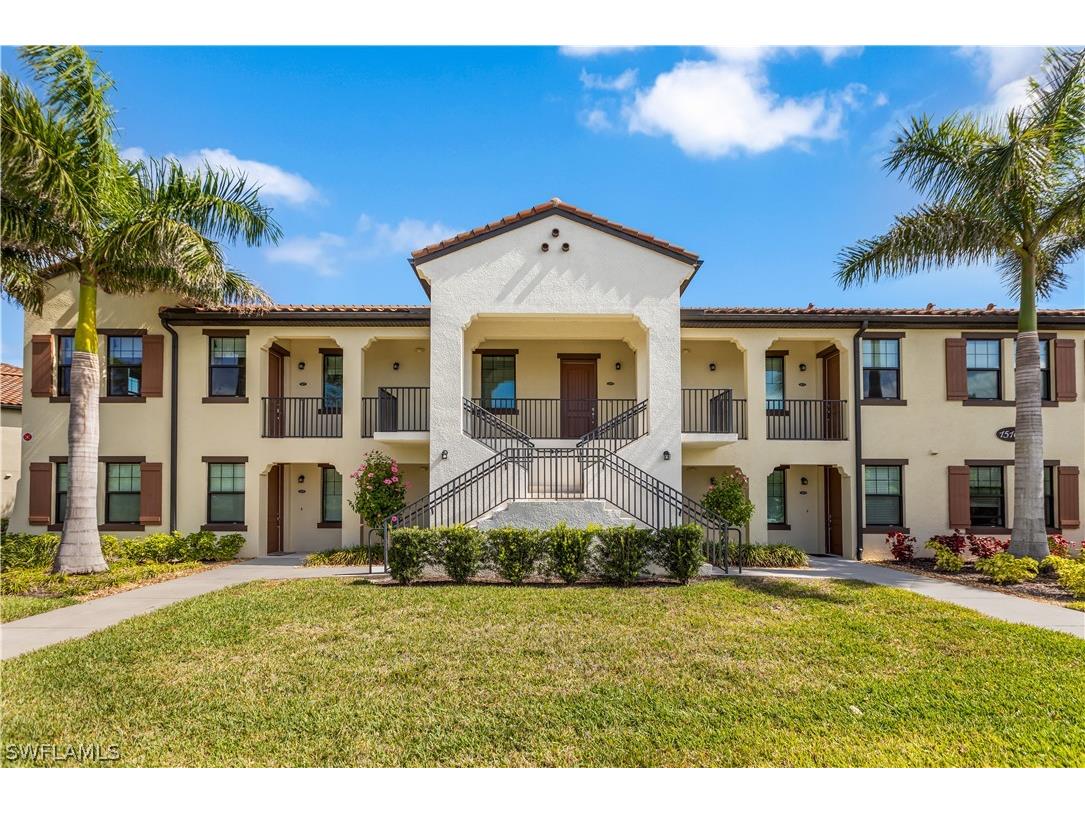 15102 Palmer Lake Circle #201 Naples FL 34109 224028183 image1
