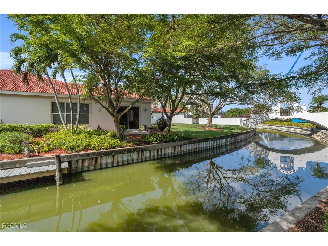 15108 Ports Of Iona Drive Fort Myers FL 33908 2025012060 image5