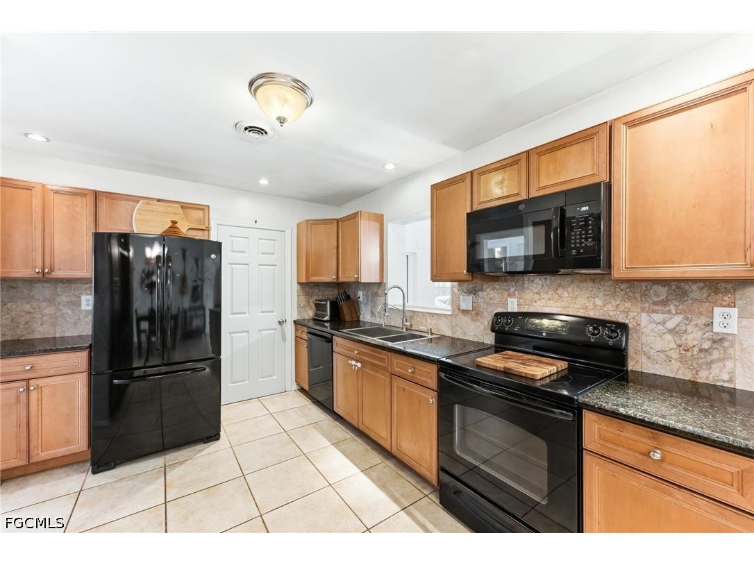 1511 Alcazar Avenue Fort Myers FL 33901 2026015073 image17