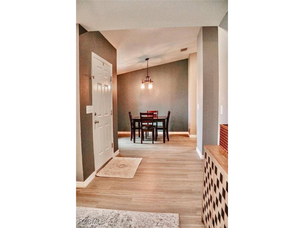 1511 NE 13th Street Cape Coral FL 33909 2025007268 image20