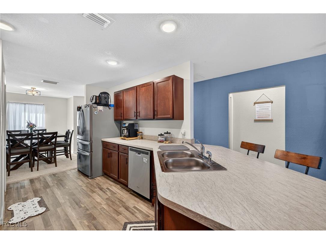 1511 NE 13th Terrace Cape Coral FL 33909 2025020173 image13