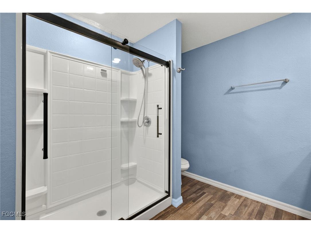 1511 NE 13th Terrace Cape Coral FL 33909 2025020173 image18