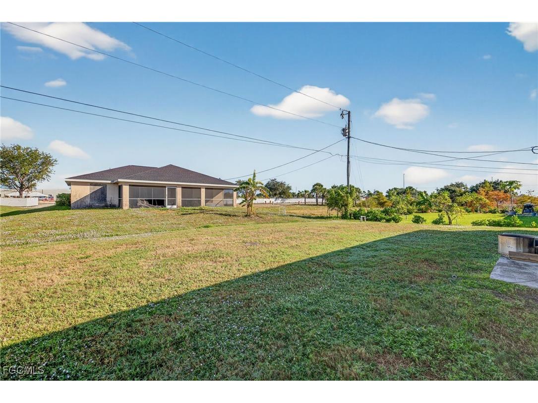1511 NE 13th Terrace Cape Coral FL 33909 2025020173 image23