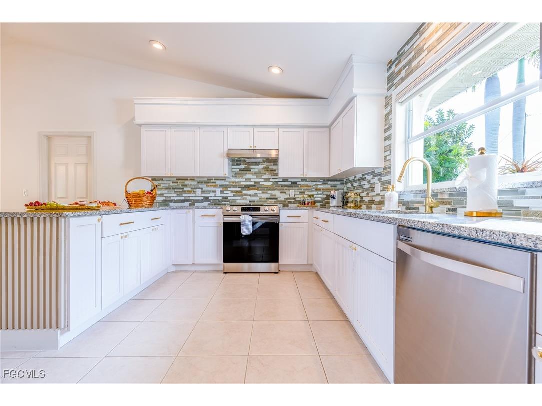 1511 SW 4th Place Cape Coral FL 33991 2025011425 image16