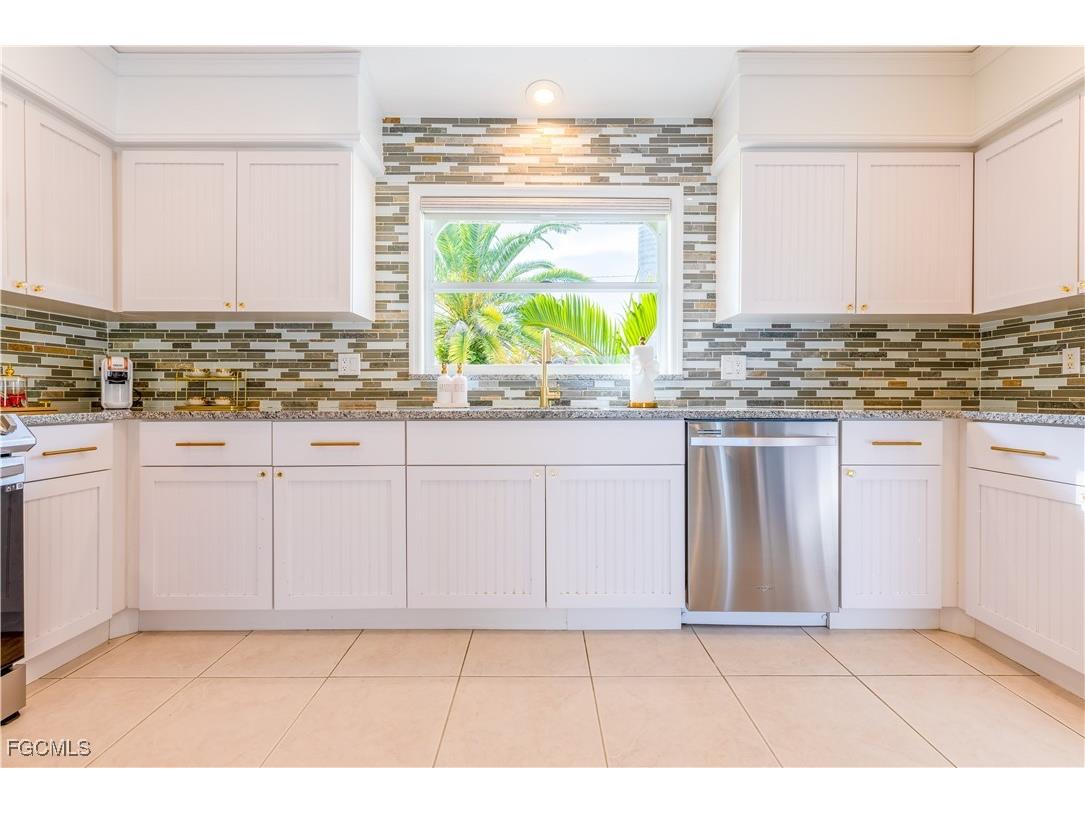 1511 SW 4th Place Cape Coral FL 33991 2025011425 image5