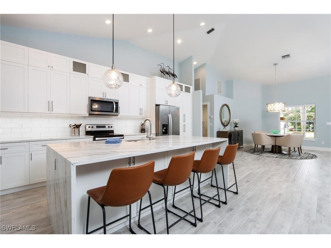 1511 Whispering Oaks Circle Naples FL 34110 225078407 image1