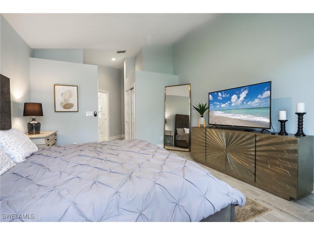 1511 Whispering Oaks Circle Naples FL 34110 225078407 image10