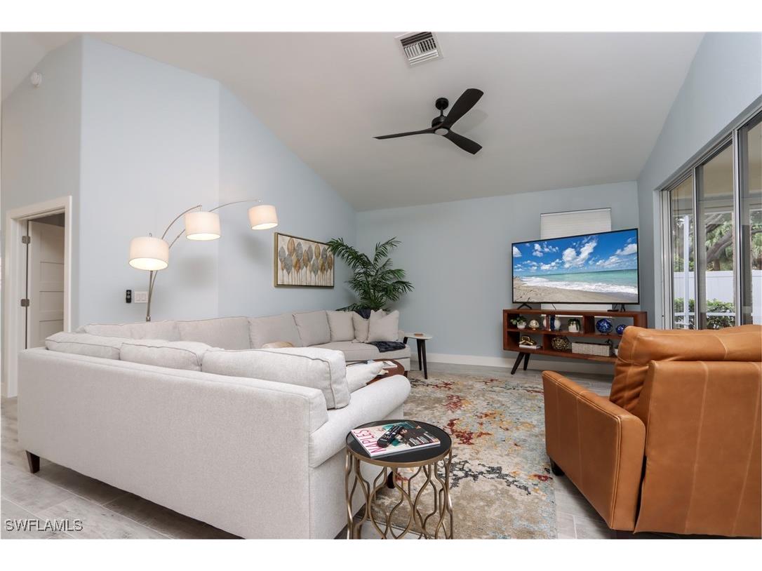 1511 Whispering Oaks Circle Naples FL 34110 225078407 image7