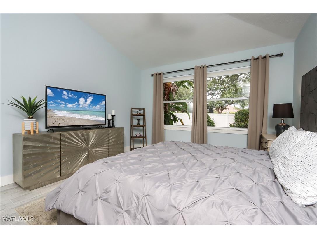 1511 Whispering Oaks Circle Naples FL 34110 225078407 image9