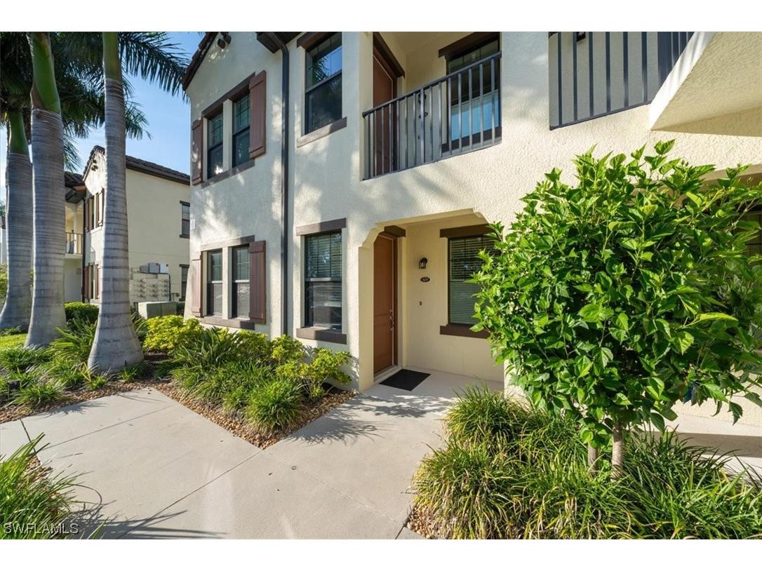 15110 Palmer Lake Circle #101 Naples FL 34109 223075970 image1