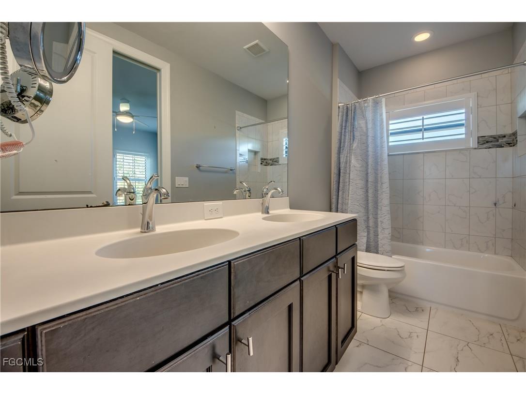 15111 Cortona Way Fort Myers FL 33908 2026002074 image23