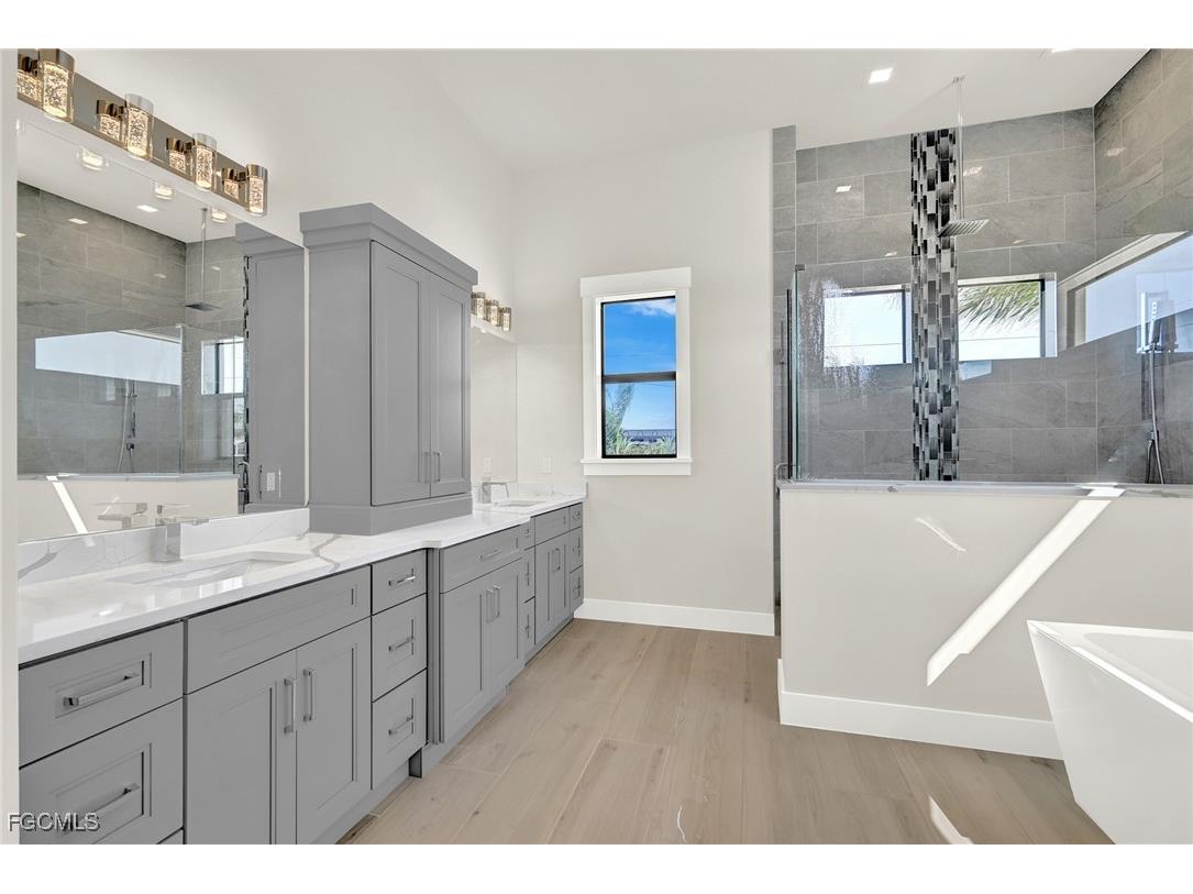 1512 NW 42nd Avenue Cape Coral FL 33993 2025003382 image25