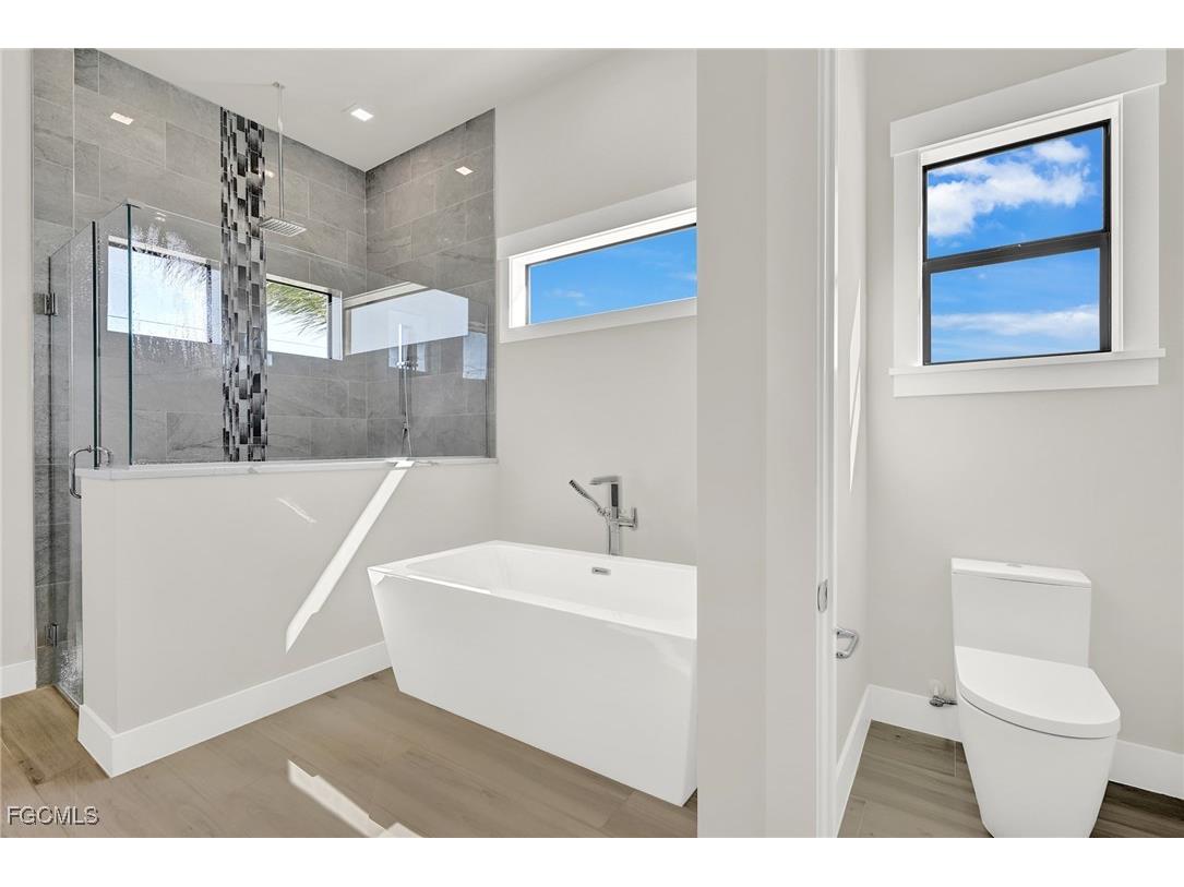 1512 NW 42nd Avenue Cape Coral FL 33993 2025003382 image26