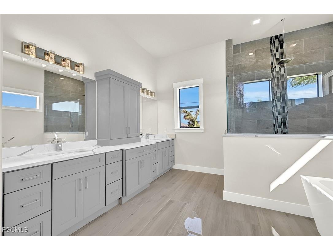 1512 NW 42nd Avenue Cape Coral FL 33993 2025003382 image27