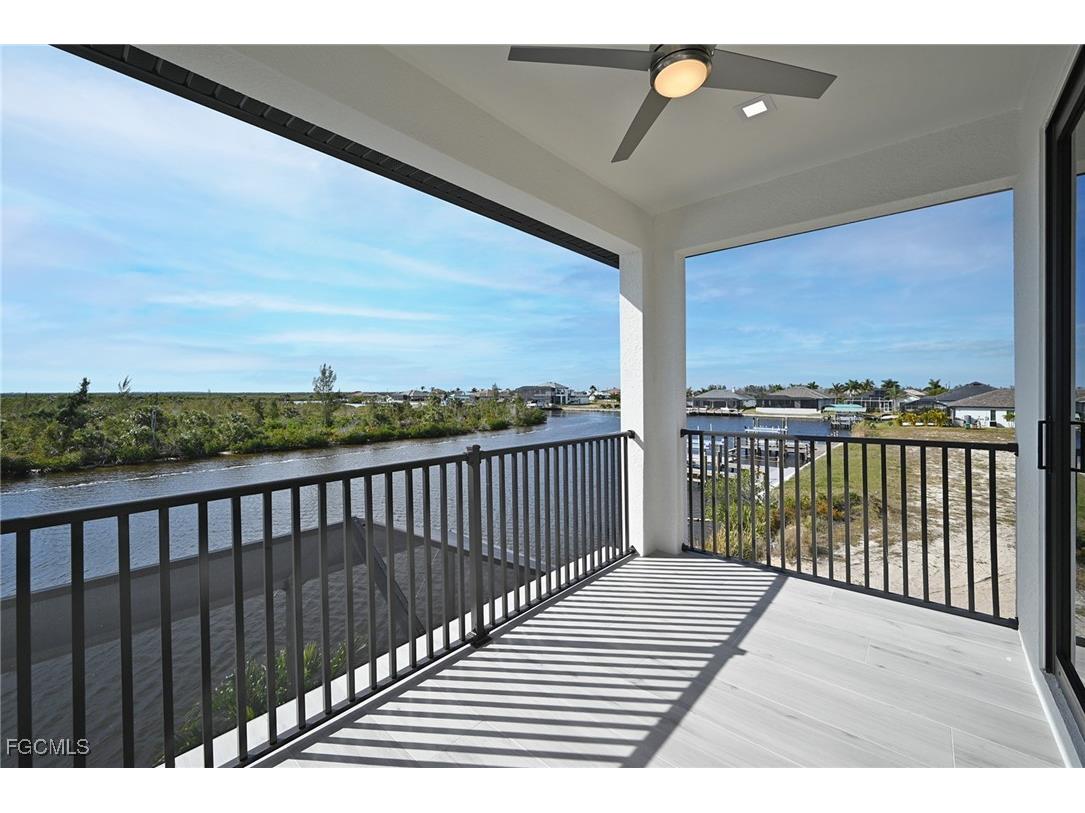 1512 NW 42nd Avenue Cape Coral FL 33993 2025003382 image43