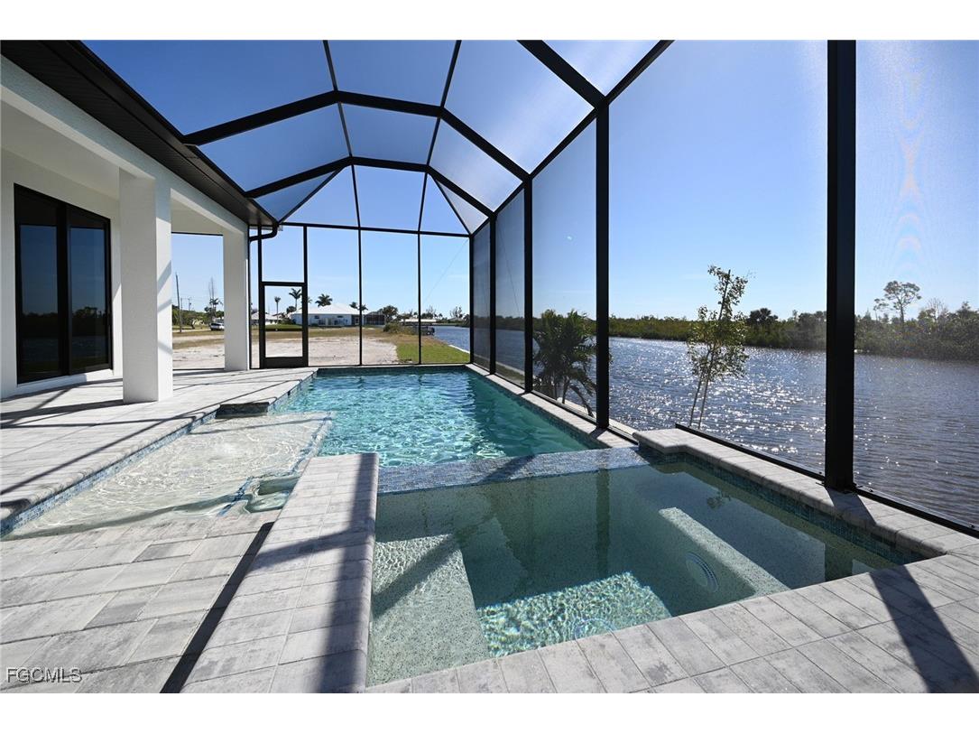 1512 NW 42nd Avenue Cape Coral FL 33993 2025003382 image7