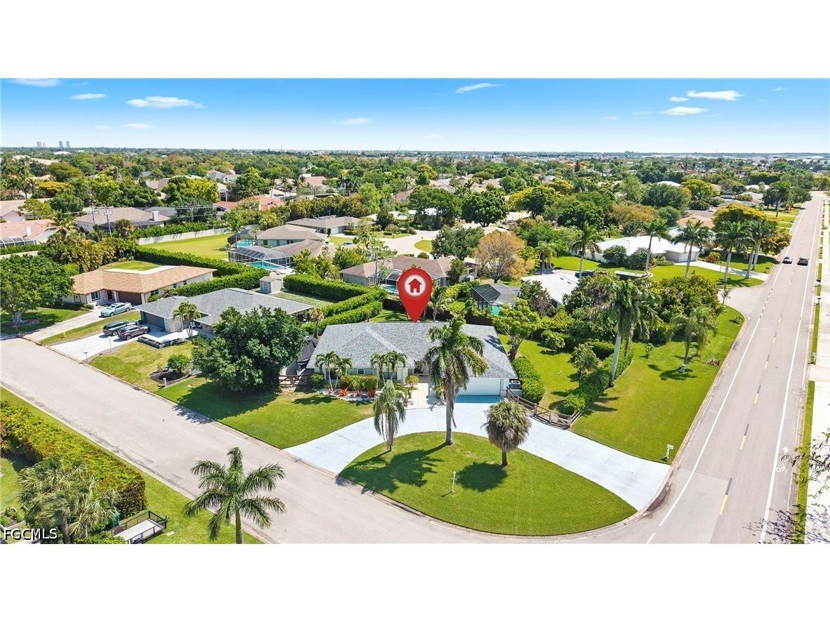 1513 Manchester Boulevard Fort Myers FL 33919 2026017583 image1