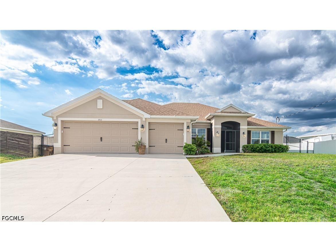 1513 NE 43rd Terrace Cape Coral FL 33909 2026016039 image1