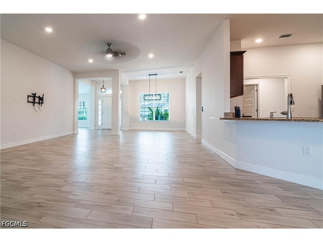 1513 NE 43rd Terrace Cape Coral FL 33909 2026016039 image10
