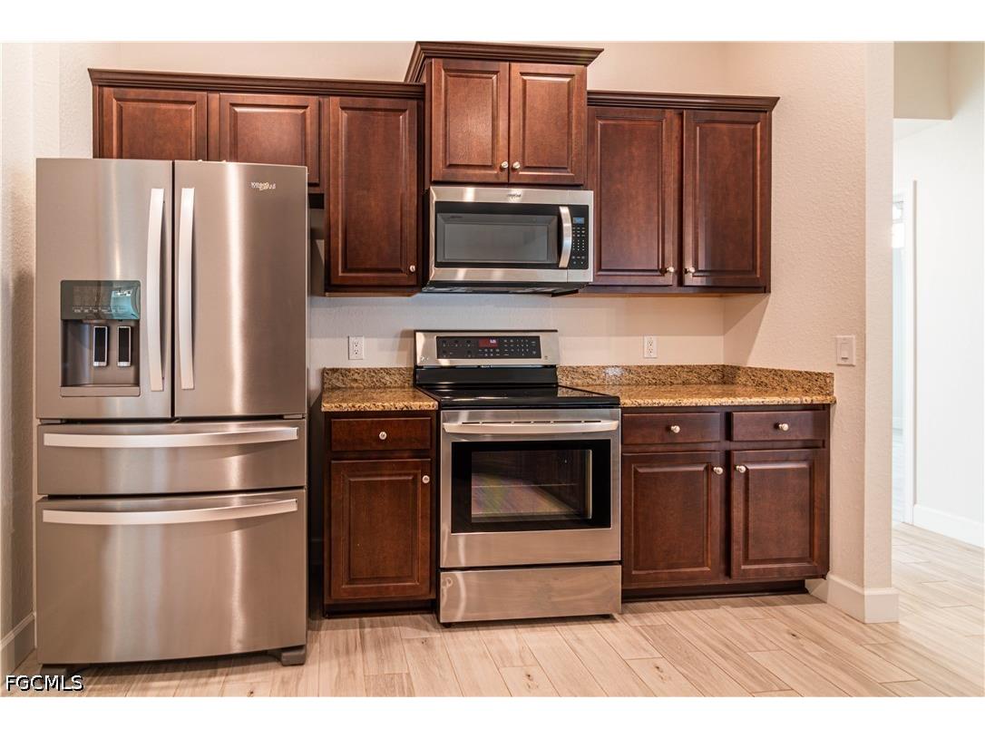 1513 NE 43rd Terrace Cape Coral FL 33909 2026016039 image15
