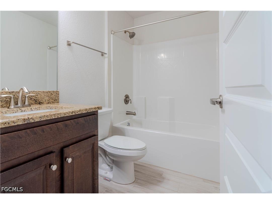 1513 NE 43rd Terrace Cape Coral FL 33909 2026016039 image29