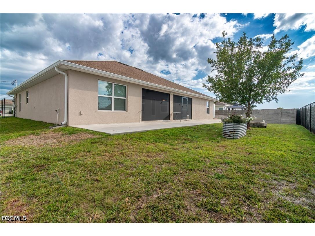 1513 NE 43rd Terrace Cape Coral FL 33909 2026016039 image36