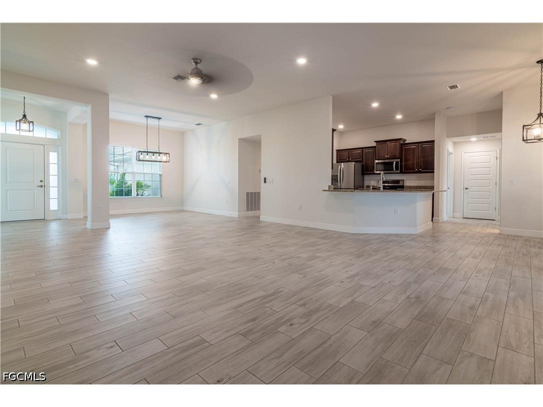 1513 NE 43rd Terrace Cape Coral FL 33909 2026016039 image5