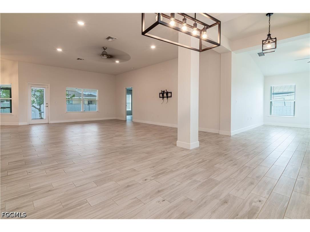 1513 NE 43rd Terrace Cape Coral FL 33909 2026016039 image7