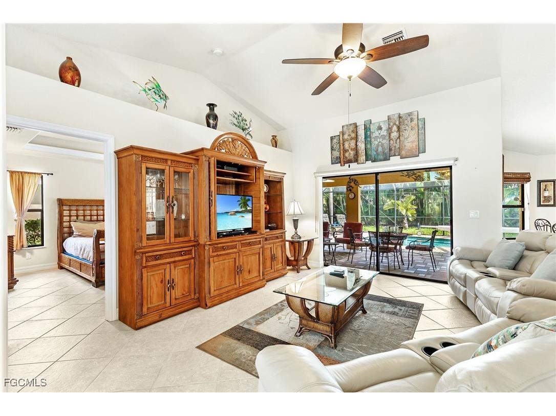 1513 SW 43rd Lane Cape Coral FL 33914 2025002784 image21