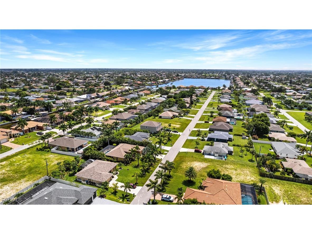 1513 SW 43rd Lane Cape Coral FL 33914 2025002784 image25