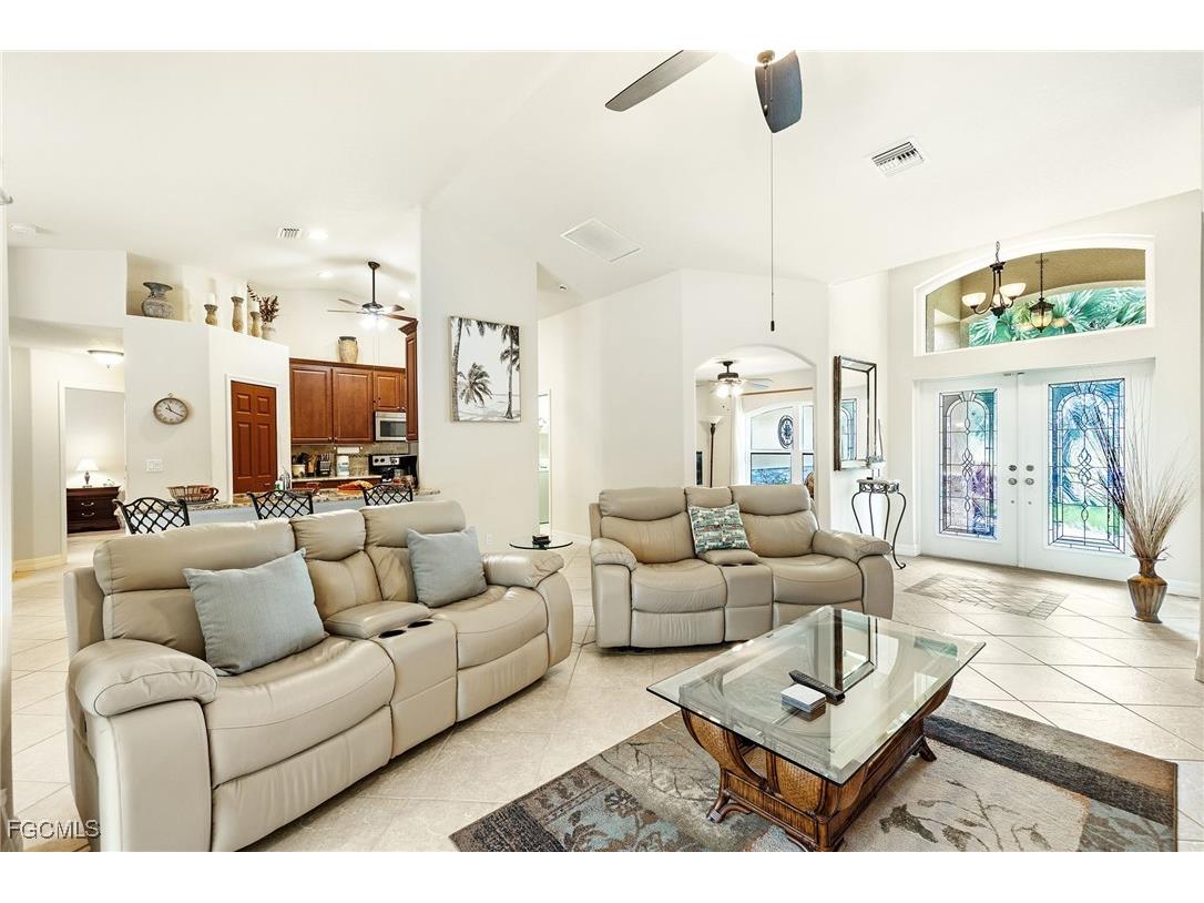 1513 SW 43rd Lane Cape Coral FL 33914 2025002784 image3