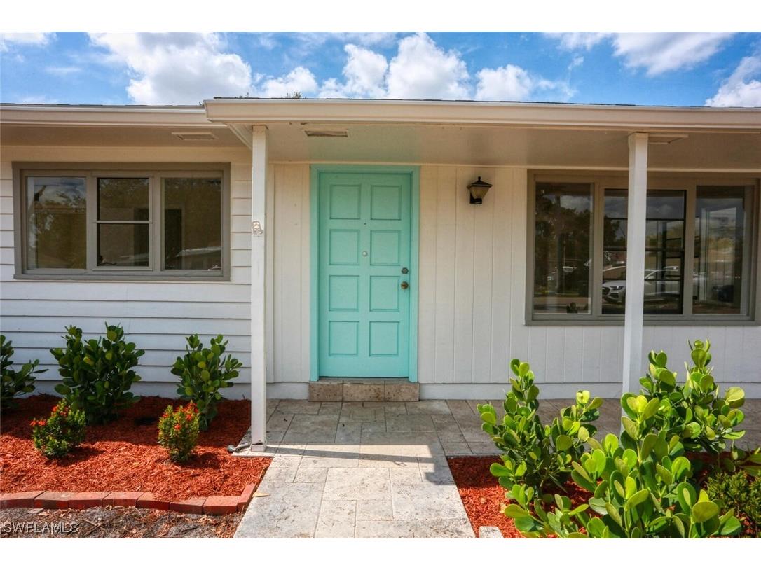 1514 Coconut Drive Fort Myers FL 33901 223035856 image1