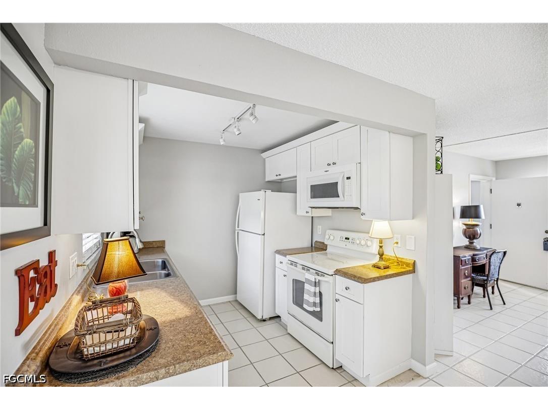 1514 Edgewater Circle #3A Fort Myers FL 33919 2026020091 image13