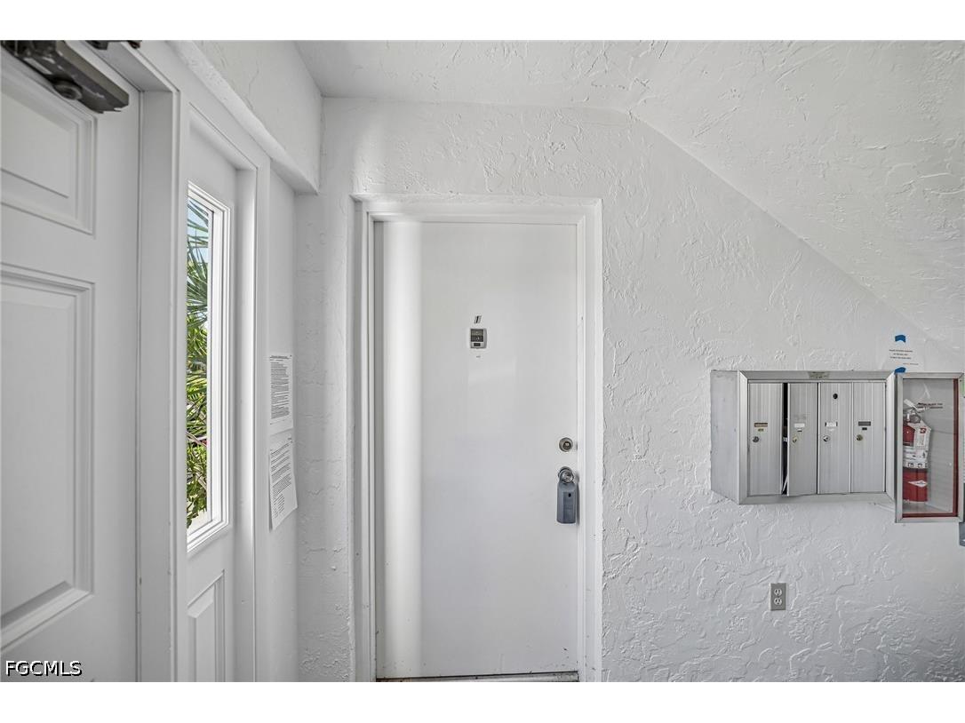 1514 Edgewater Circle #3A Fort Myers FL 33919 2026020091 image31